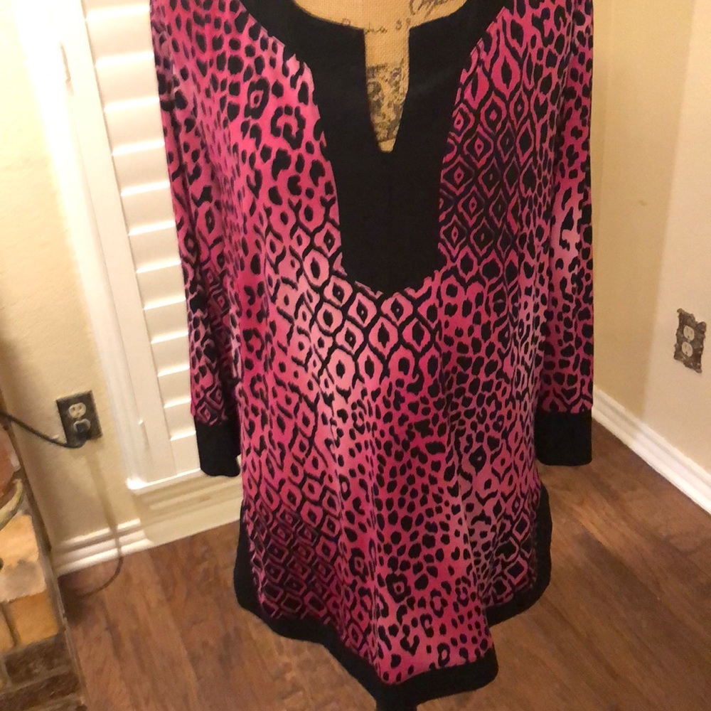 Laura Max,1X, style & comfy top, great colors